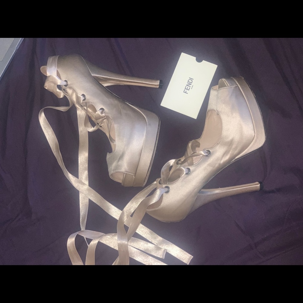 Fendi silk lace pumps